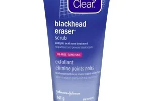 CLEAN & CLEAR GOMMAGE POINT NOIR